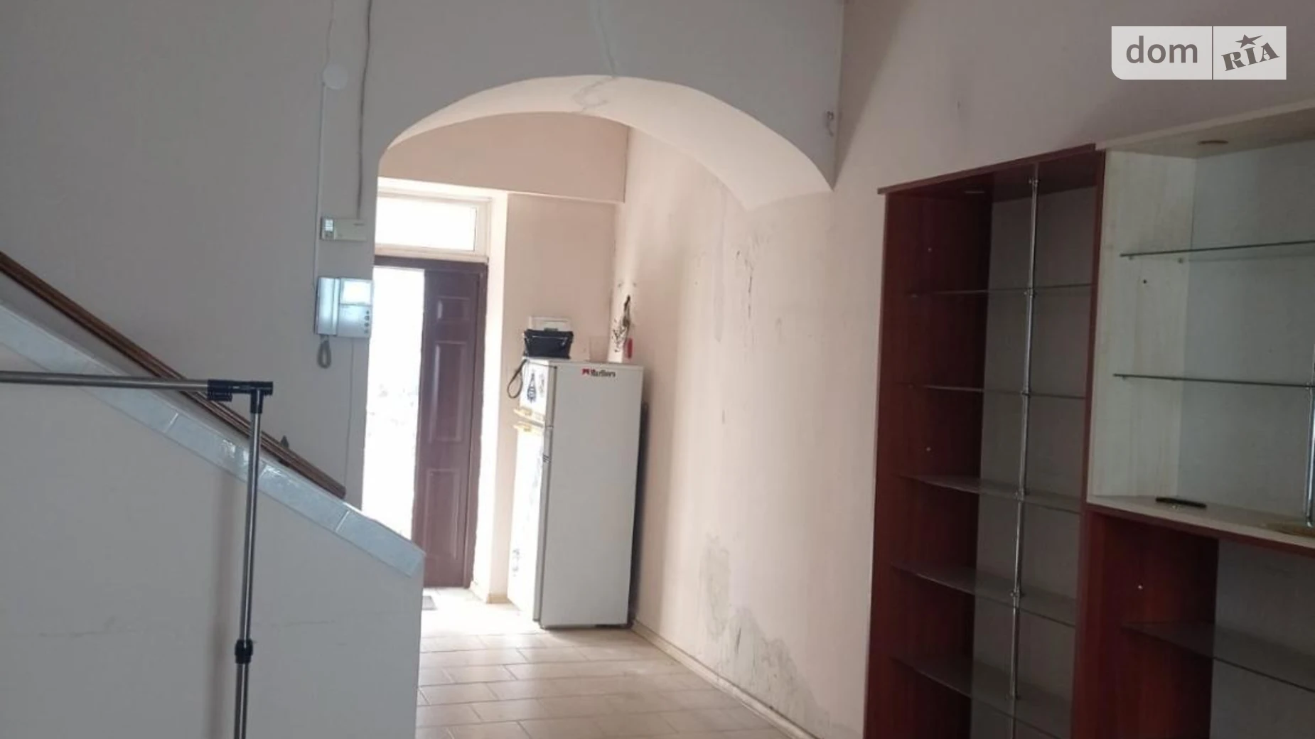 Продается офис 67 кв. м в бизнес-центре, цена: 105000 $ - фото 2