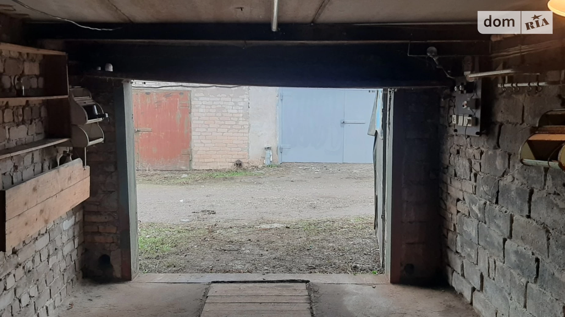Продается место в гаражном кооперативе под легковое авто на 20 кв. м, цена: 1500 $ - фото 2