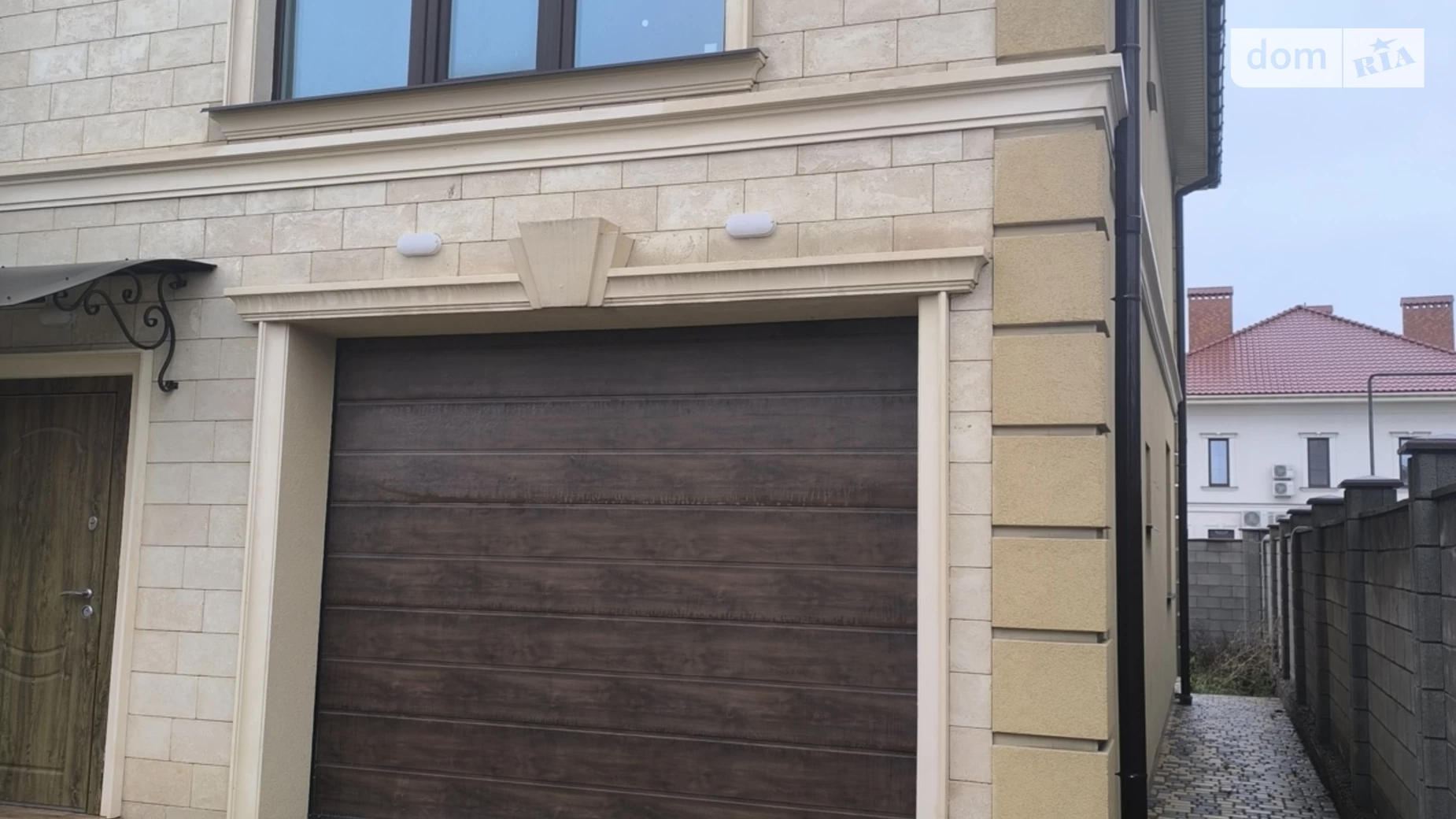 Продается дом на 2 этажа 220 кв. м с мебелью, цена: 220000 $ - фото 4