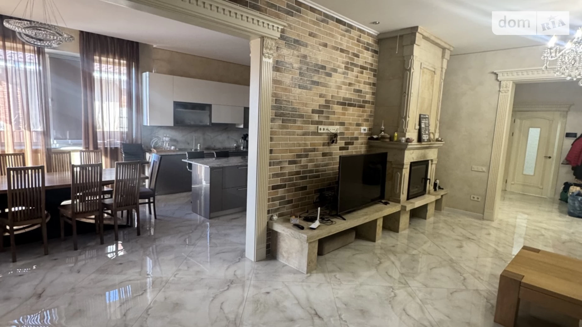 Сдается в аренду одноэтажный дом 220 кв. м с балконом, цена: 2000 $ - фото 2