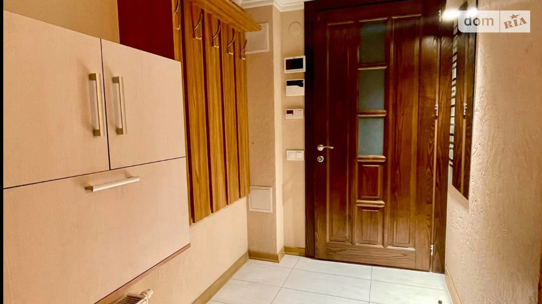 Продается 3-комнатная квартира 72.2 кв. м в Львове - фото 2