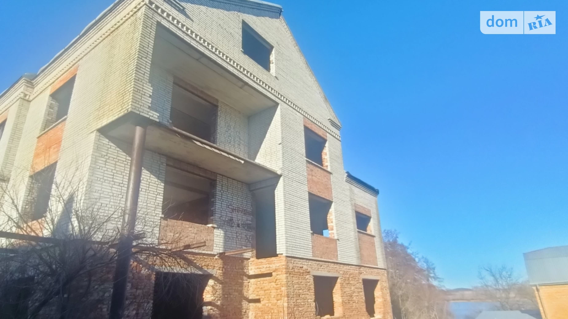 Продается дом на 3 этажа 500 кв. м с садом, цена: 54000 $ - фото 2