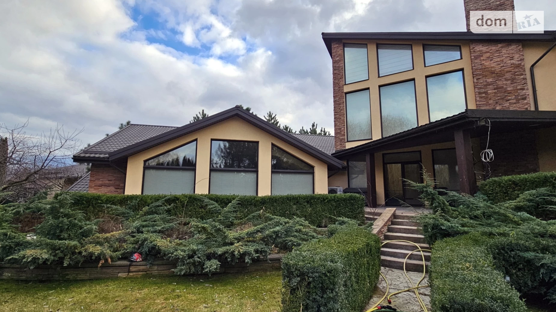 Продається будинок 2 поверховий 554 кв. м з каміном, цена: 1400000 $ - фото 3