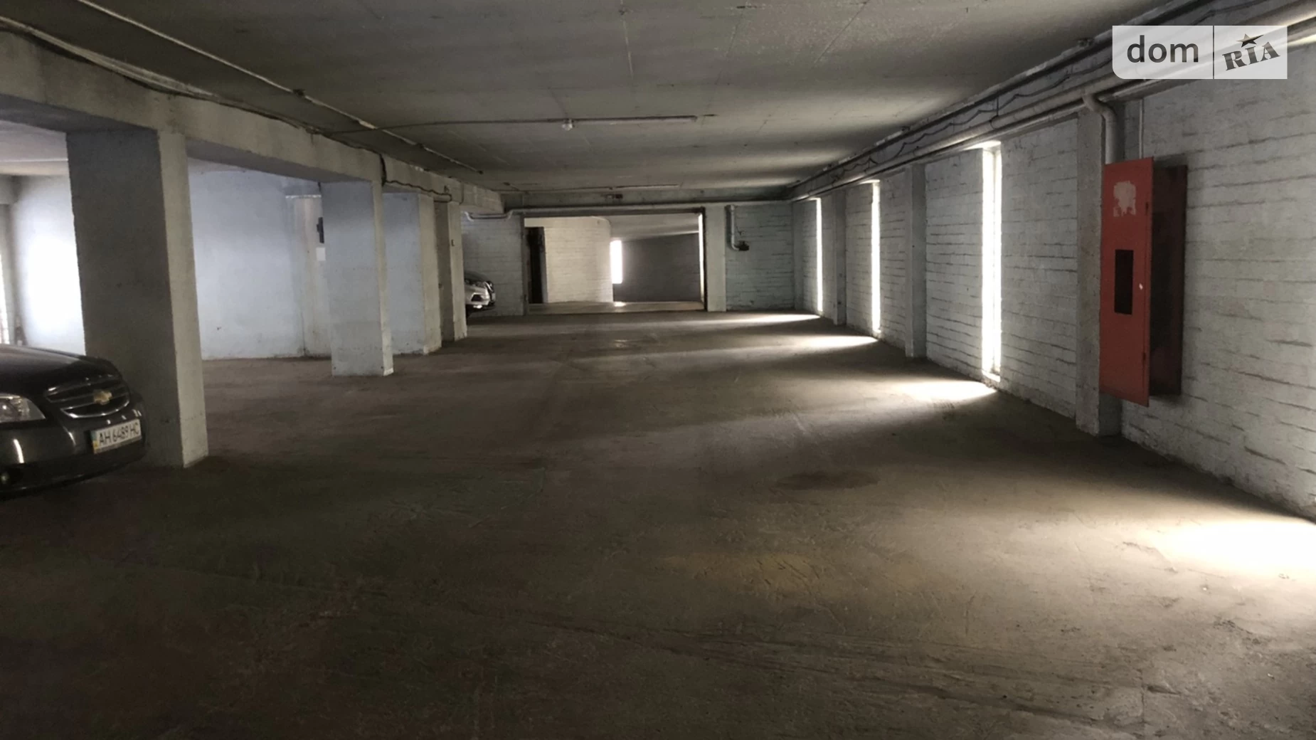 Продается подземный паркинг универсальный на 15 кв. м, цена: 18000 $ - фото 2