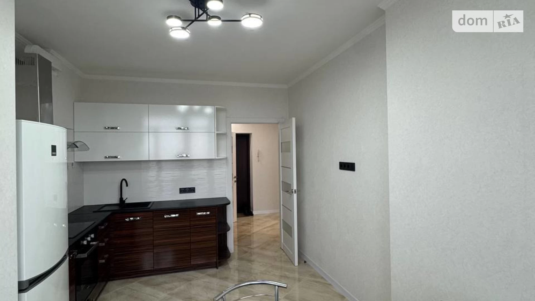 Продається 1-кімнатна квартира 42.2 кв. м у Одесі, вул. Якова Бреуса, 63/1 - фото 5