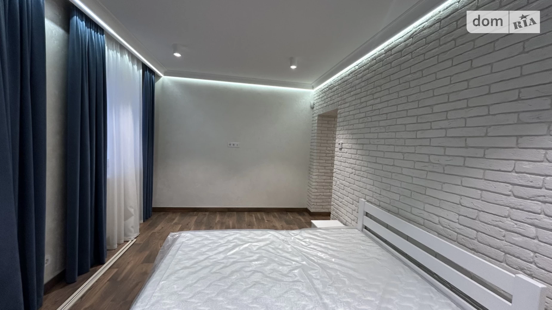 Продается офис 37.3 кв. м в бизнес-центре, цена: 49000 $ - фото 2