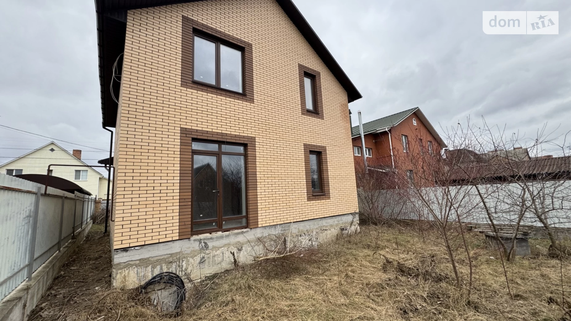Продается дом на 2 этажа 110 кв. м с бассейном, цена: 98000 $ - фото 2