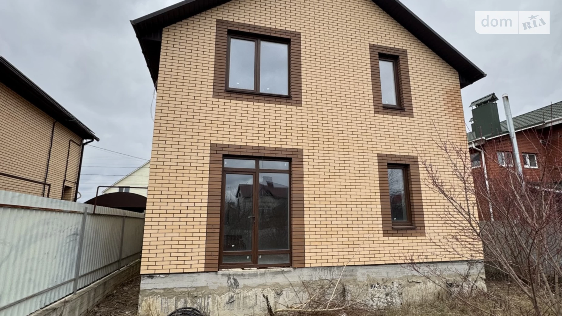 Продается дом на 2 этажа 110 кв. м с бассейном, цена: 98000 $ - фото 4