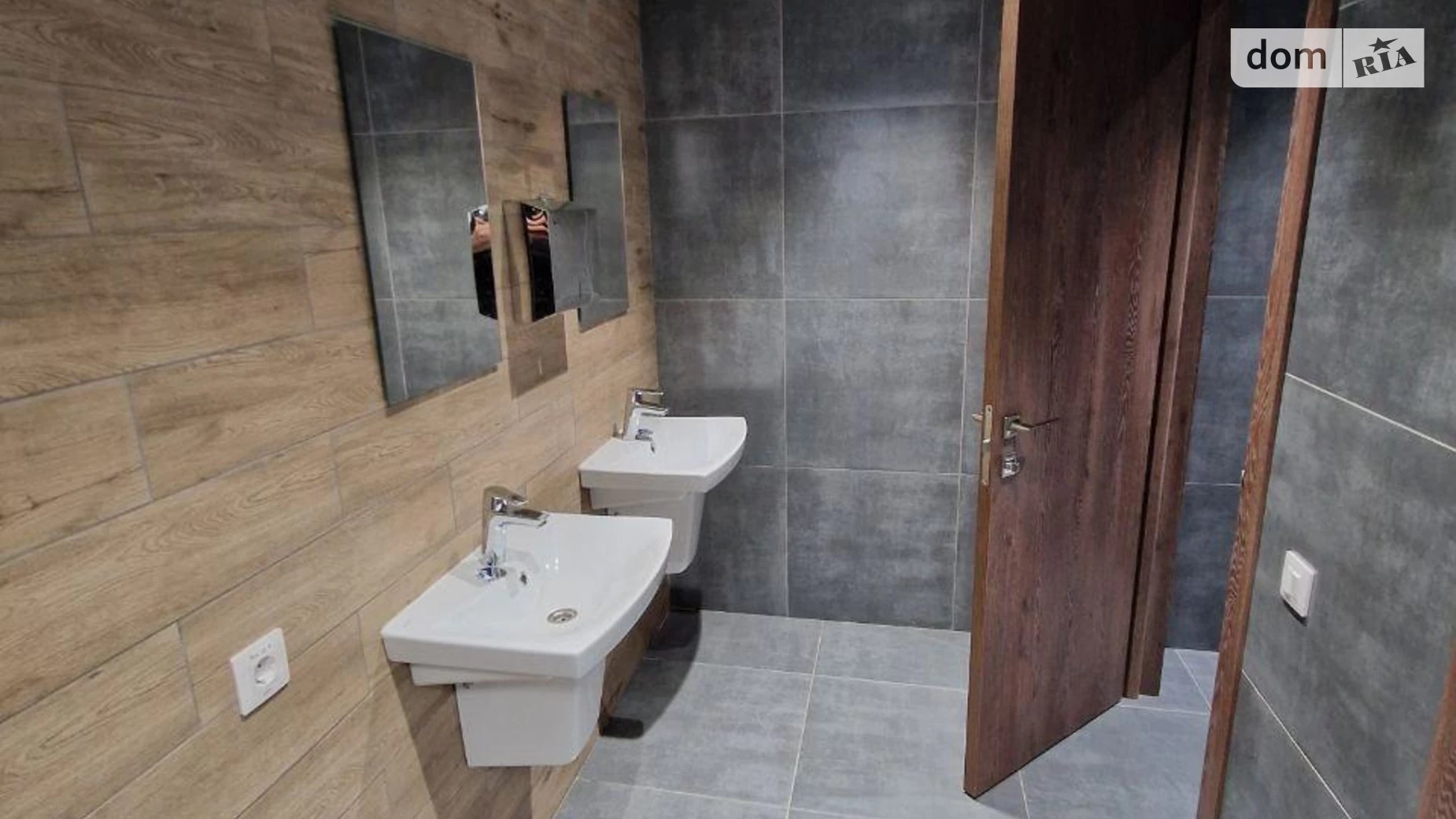 Сдается в аренду офис 190 кв. м в бизнес-центре, цена: 5550 $ - фото 4