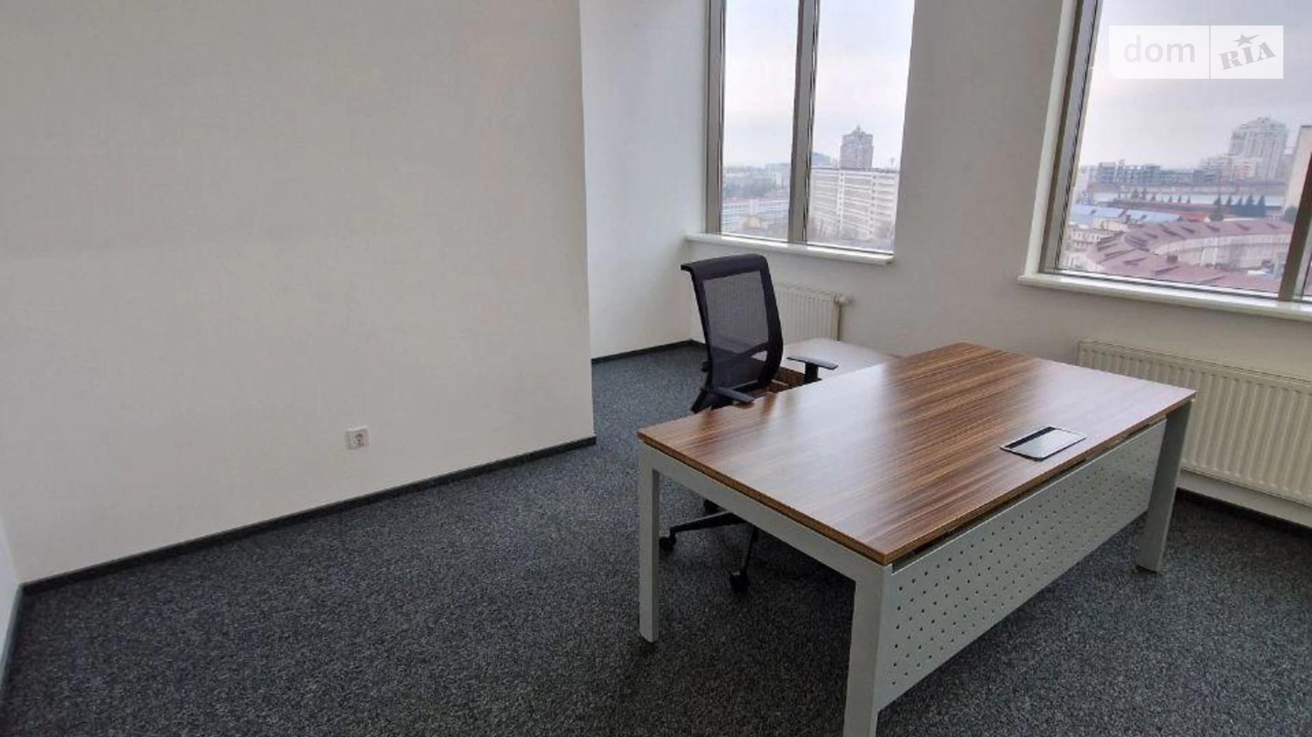 Сдается в аренду офис 230 кв. м в бизнес-центре, цена: 8800 $ - фото 4