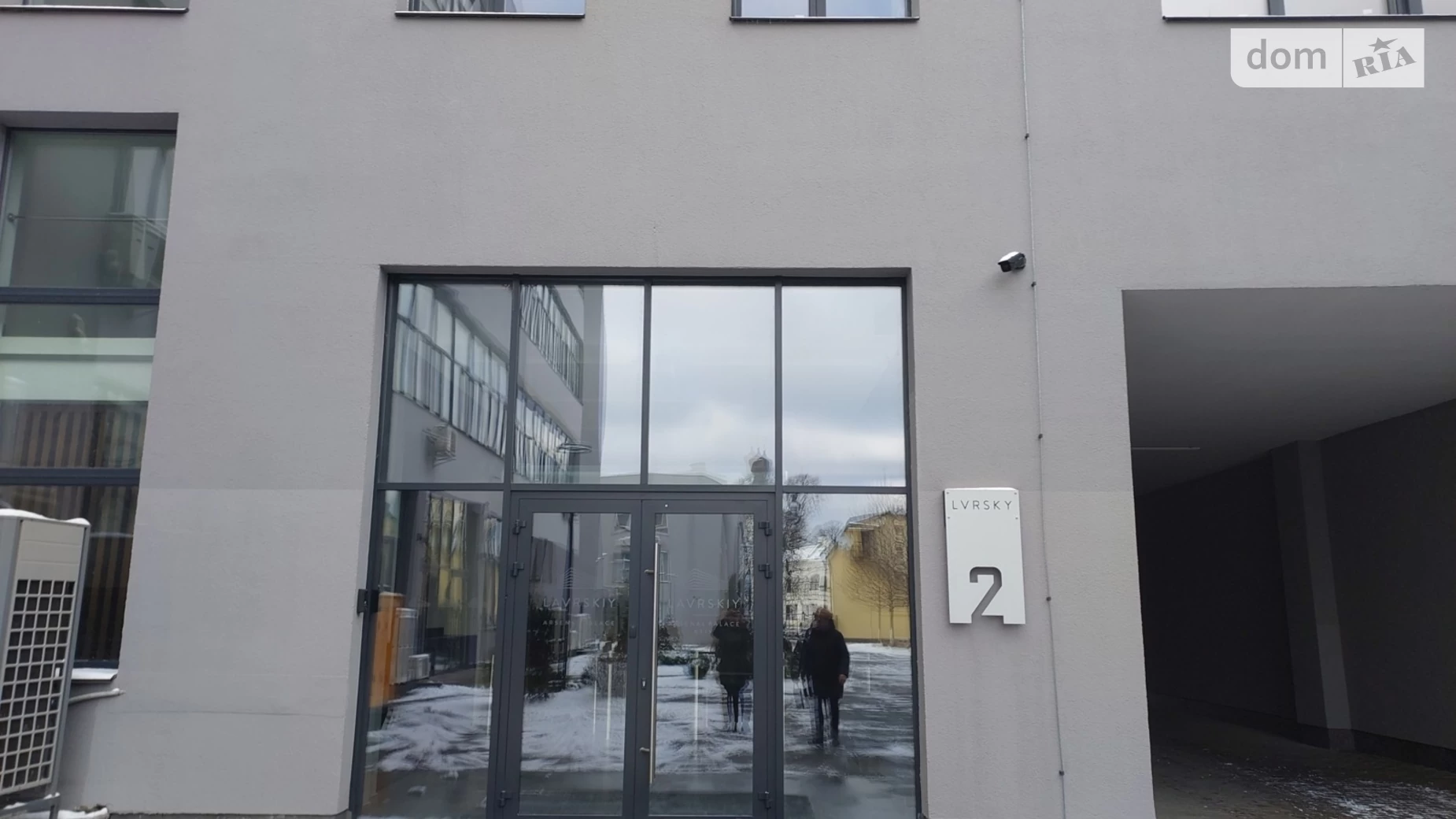 Сдается в аренду офис 1200 кв. м в бизнес-центре, цена: 31400 $ - фото 2