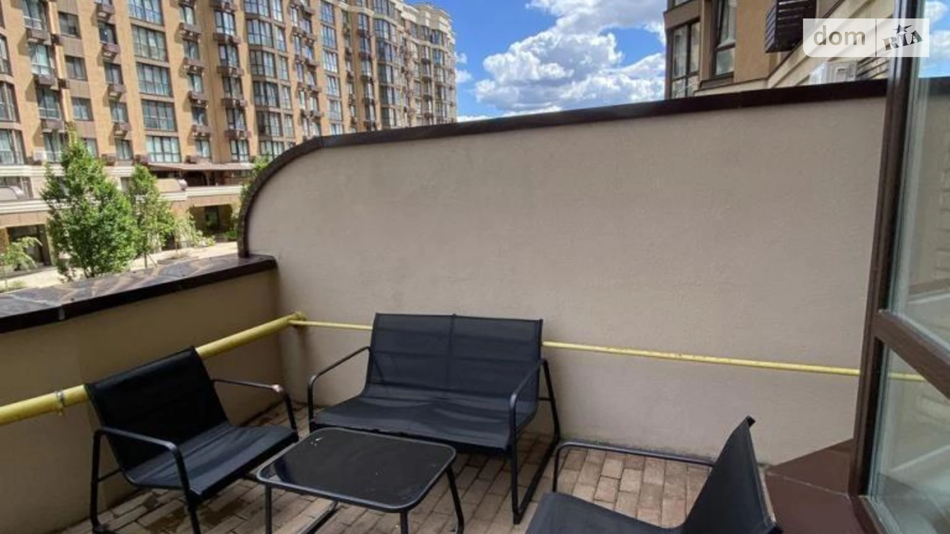 Продается 1-комнатная квартира 40 кв. м в Новоселках, ул. Мира, 3 - фото 4