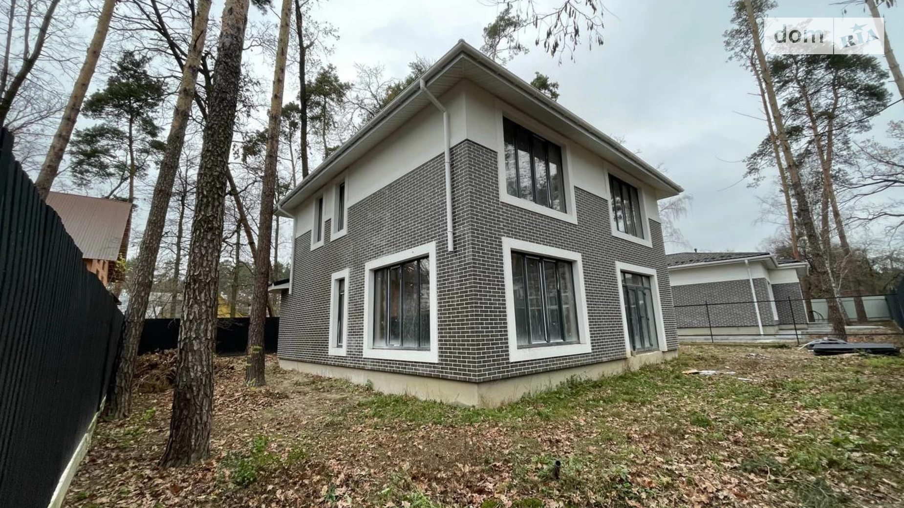 Продается дом на 2 этажа 175 кв. м с гаражом, цена: 160000 $ - фото 4