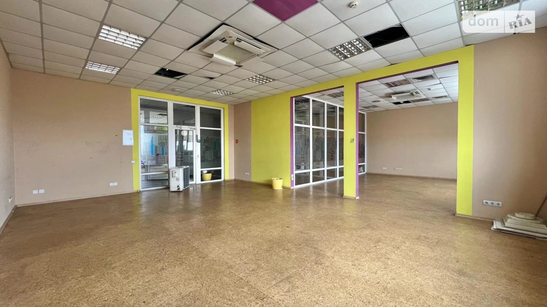 Здається в оренду приміщення вільного призначення 927.4 кв. м в 4-поверховій будівлі, цена: 111288 грн - фото 2
