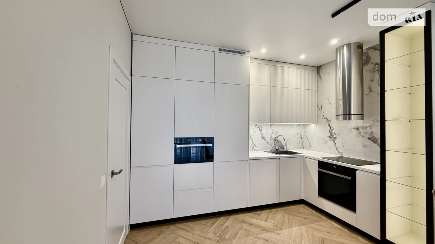 Продается 2-комнатная квартира 68 кв. м в Ужгороде, цена: 134999 $ - фото 2