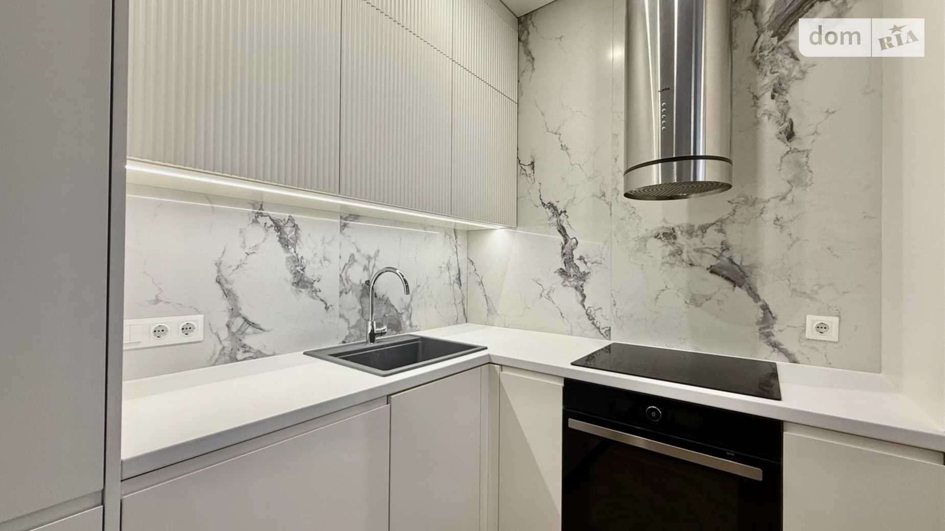 Продается 2-комнатная квартира 68 кв. м в Ужгороде, цена: 134999 $ - фото 4