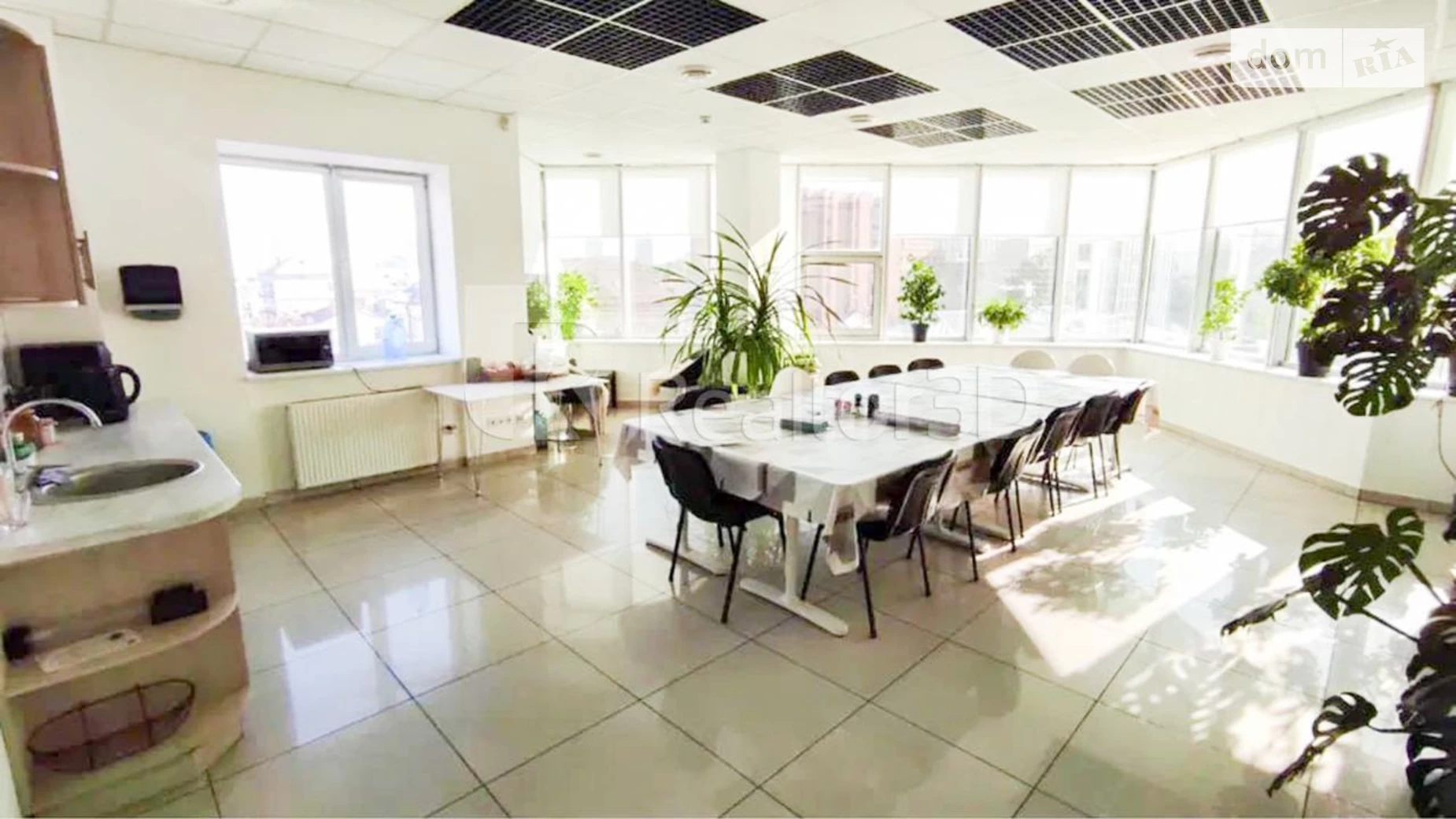 Сдается в аренду офис 410 кв. м в бизнес-центре, цена: 164000 грн - фото 2