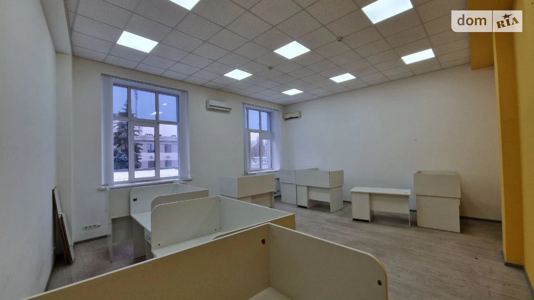 Сдается в аренду офис 560 кв. м в бизнес-центре, цена: 11800 $ - фото 3