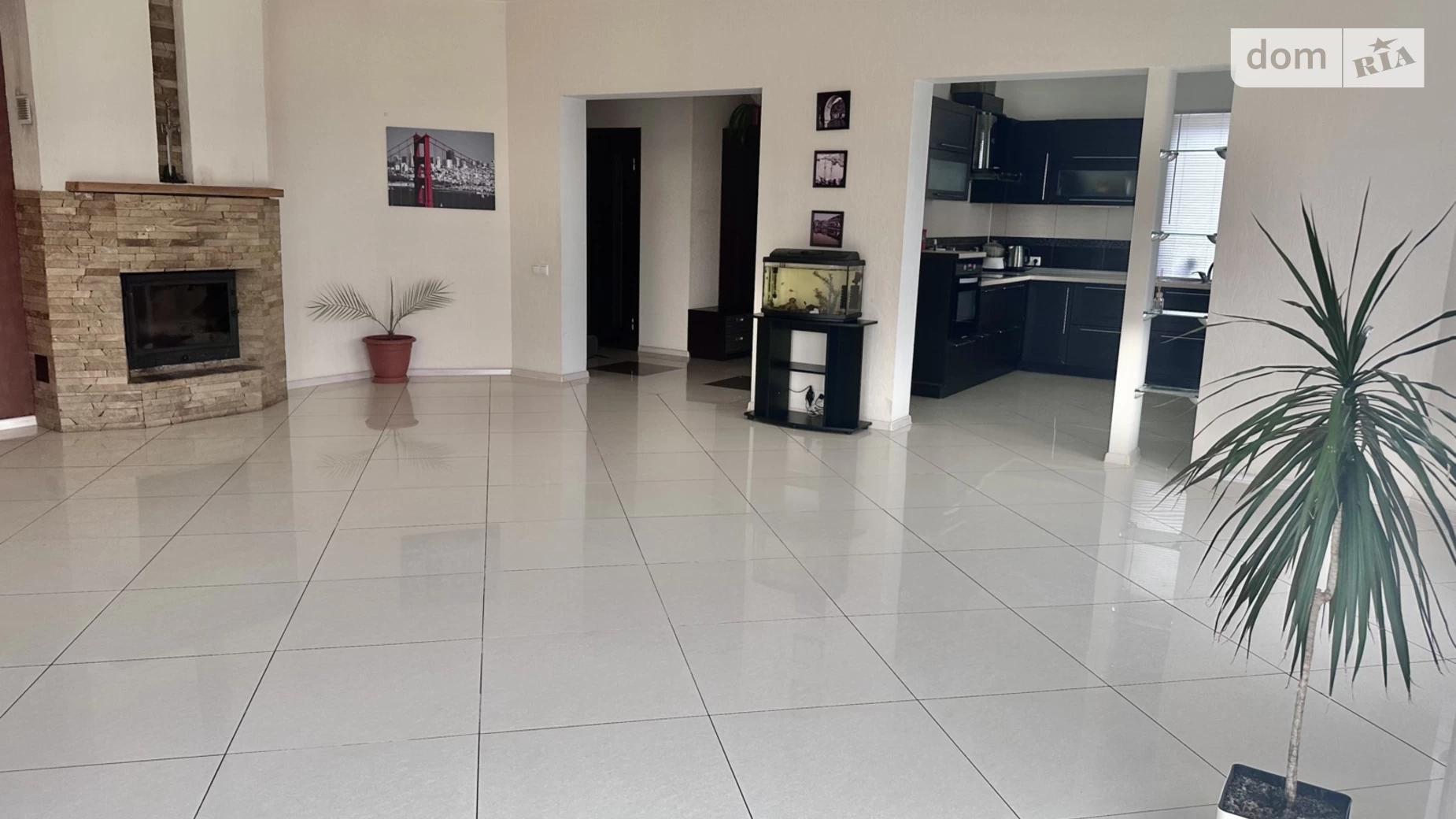 Продается одноэтажный дом 352 кв. м с баней/сауной, цена: 115000 $ - фото 2