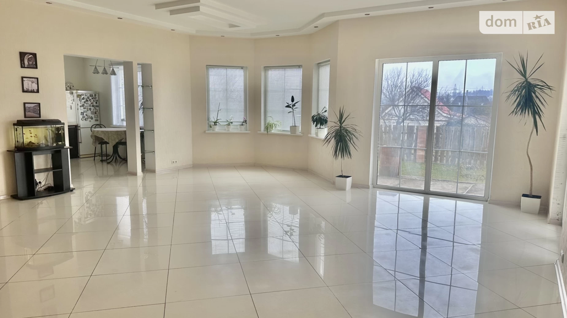 Продается одноэтажный дом 352 кв. м с баней/сауной, цена: 115000 $ - фото 3