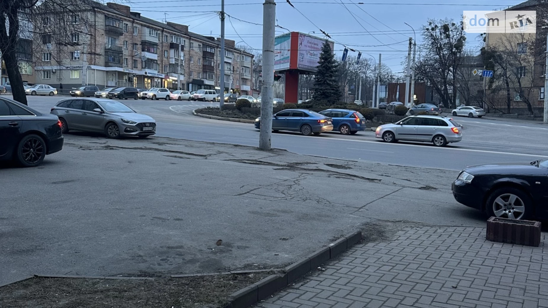 Сдается в аренду офис 64.2 кв. м в бизнес-центре, цена: 32000 грн - фото 2