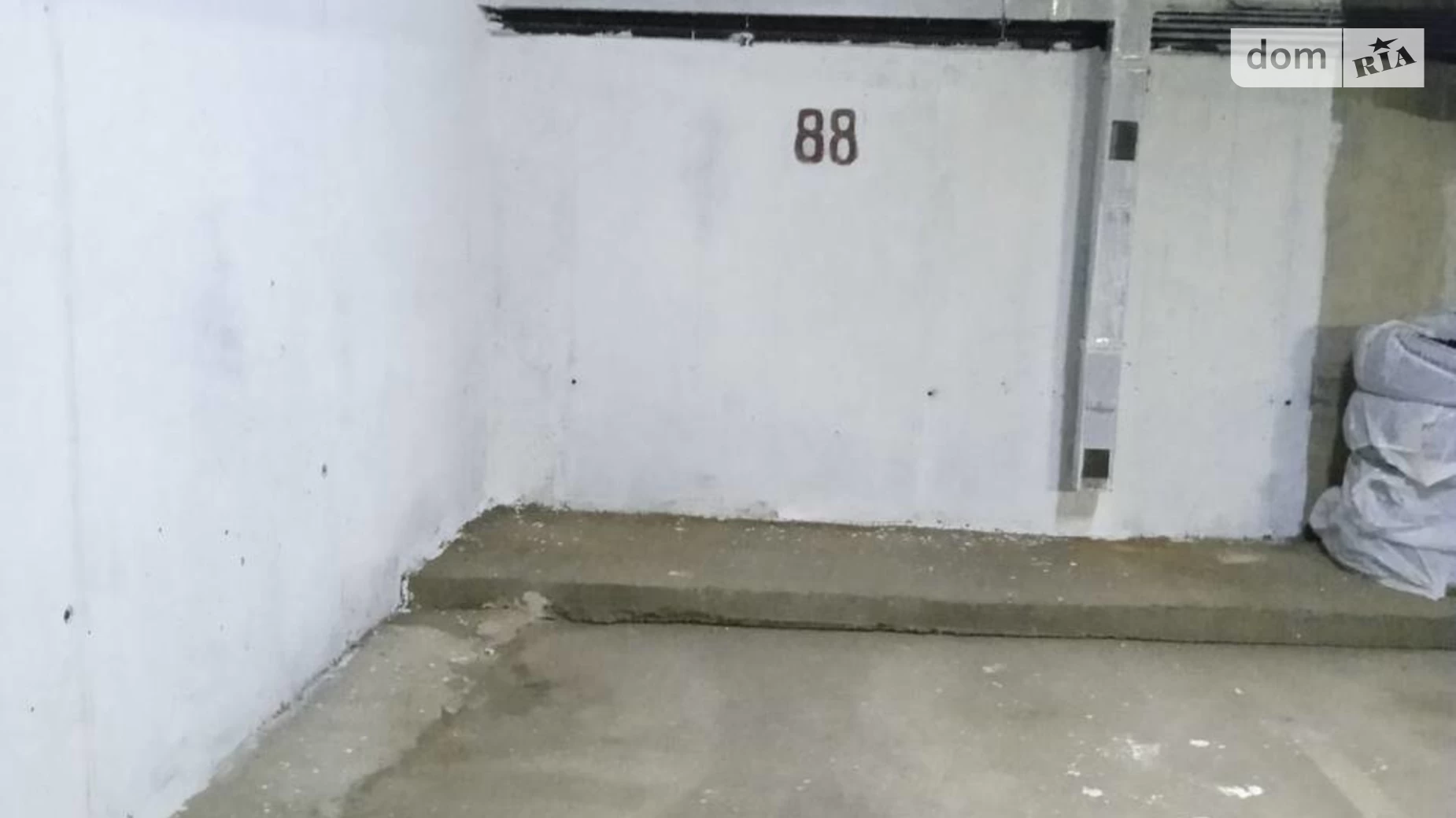 Продается подземный паркинг под легковое авто на 17 кв. м, цена: 17000 $ - фото 2