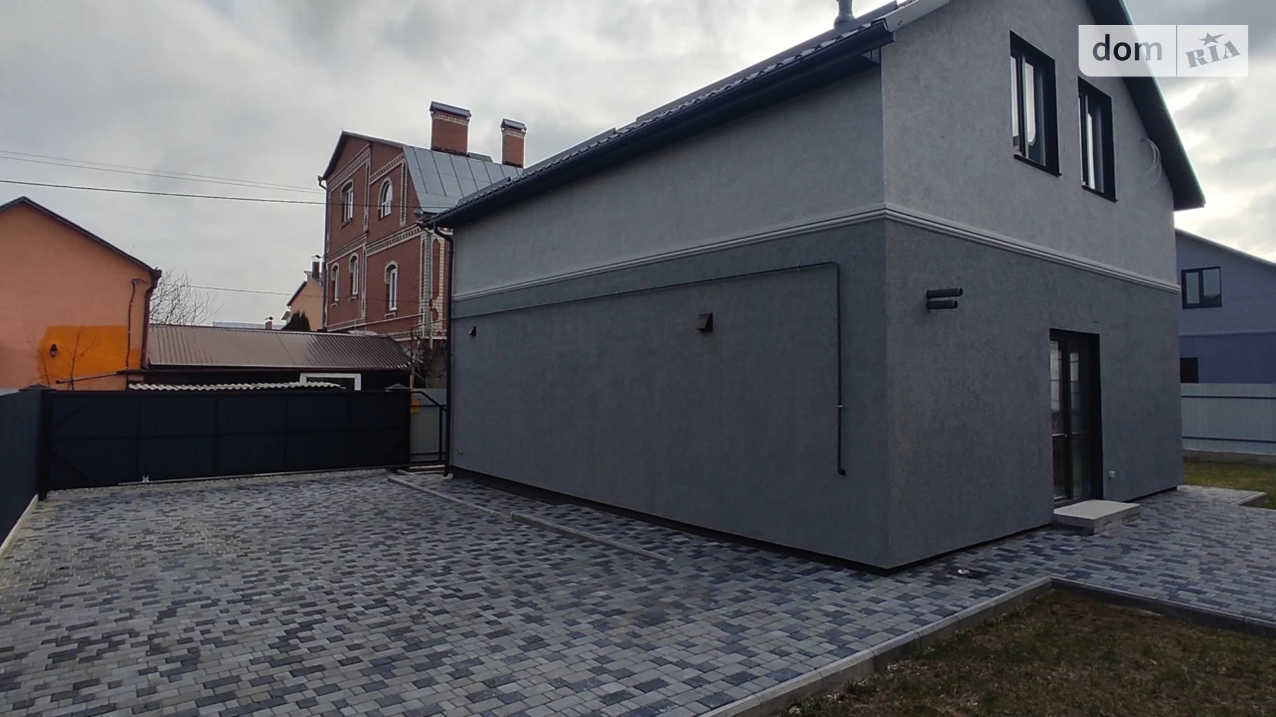 Продается дом на 2 этажа 106 кв. м с бассейном, цена: 142000 $ - фото 2