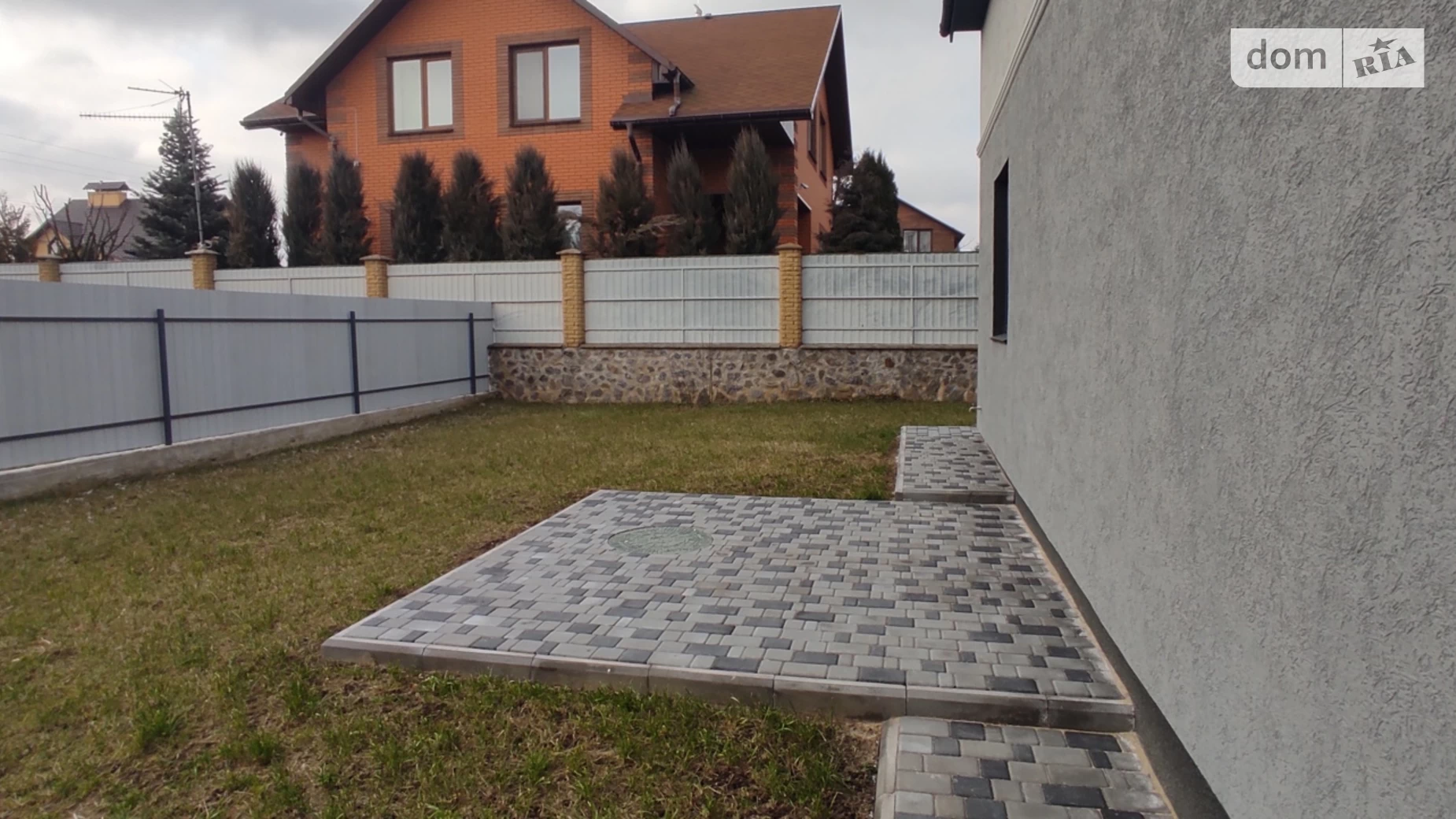 Продается дом на 2 этажа 106 кв. м с бассейном, цена: 142000 $ - фото 5