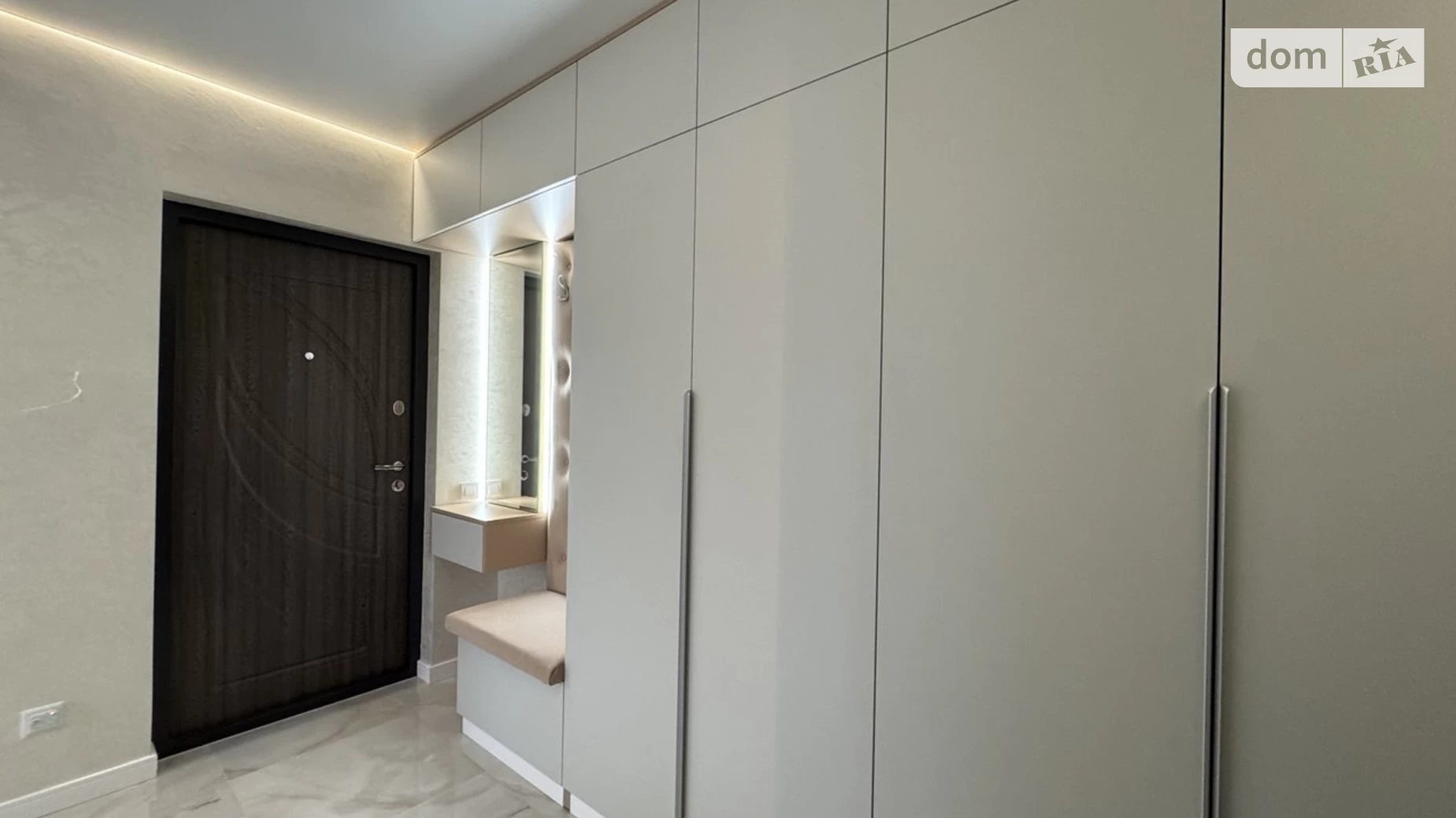Продается 1-комнатная квартира 49 кв. м в Виннице, просп. Юности, 16В - фото 4