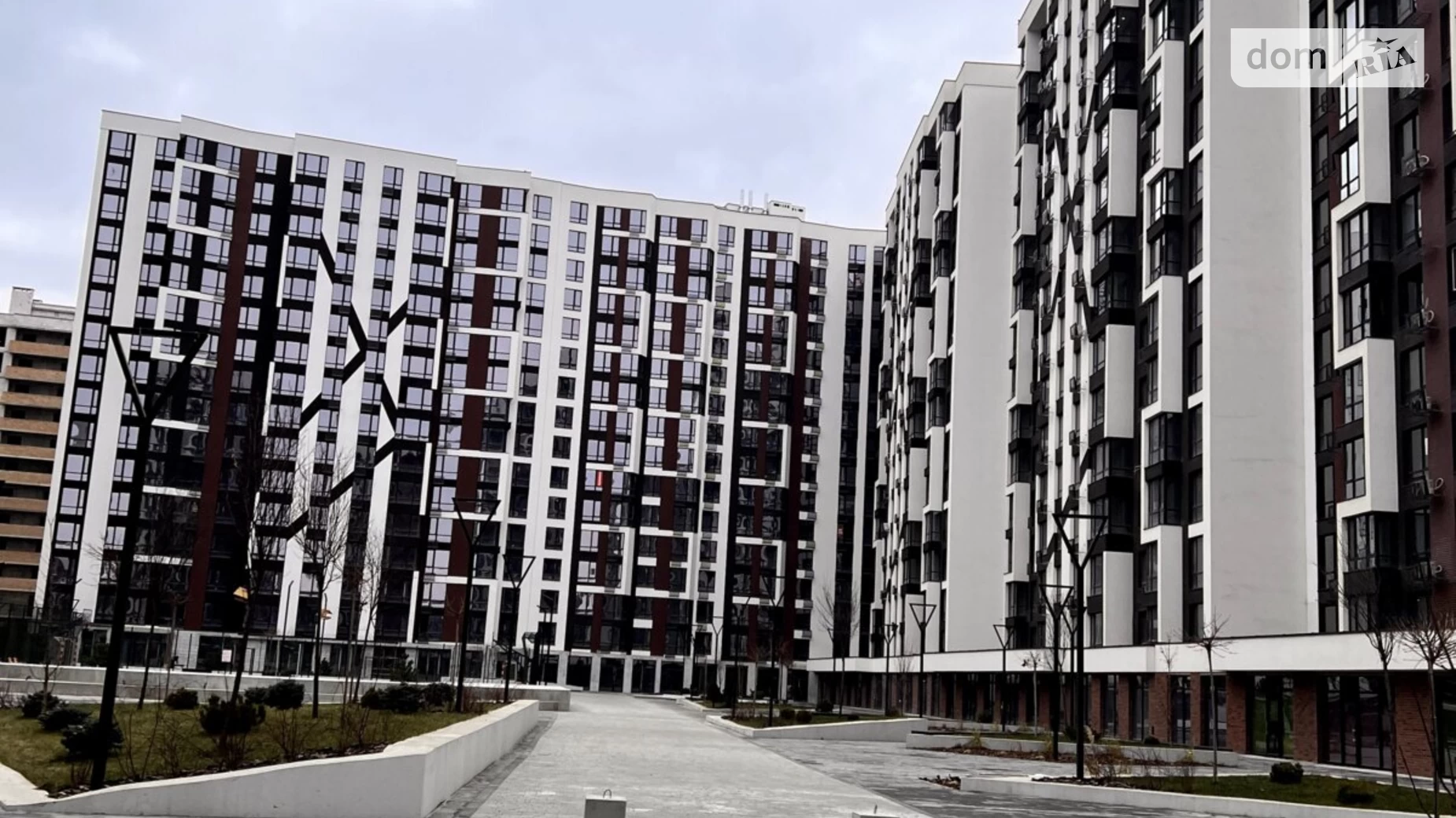 Продается 1-комнатная квартира 45 кв. м в Ивано-Франковске, ул. Ленкавского, 34 корпус 11 - фото 2