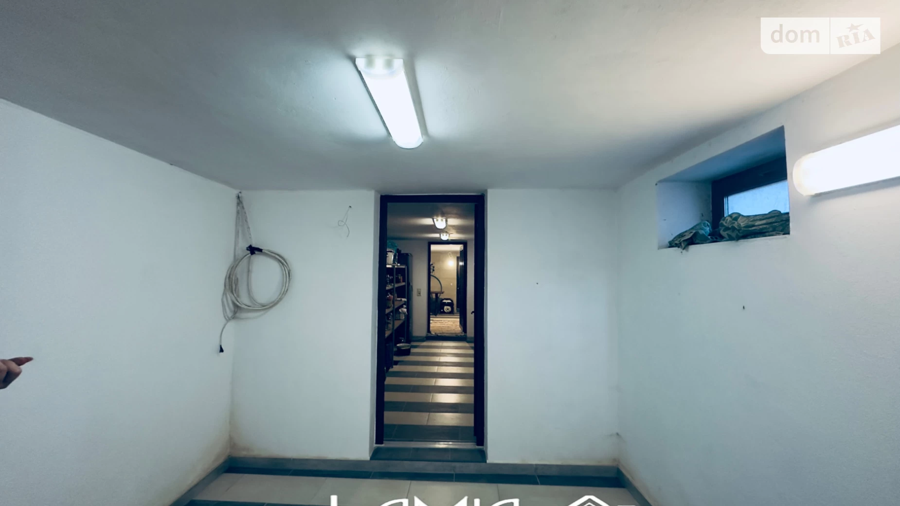 Продається будинок 3 поверховий 550 кв. м з балконом, цена: 180000 € - фото 4