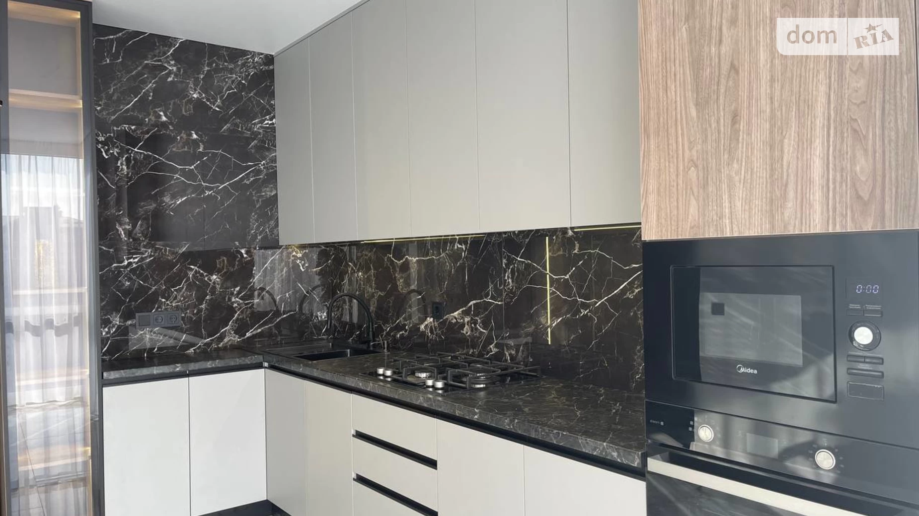 Продається 1-кімнатна квартира 45 кв. м у Івано-Франківську, вул. Бандери Степана, 79 - фото 2