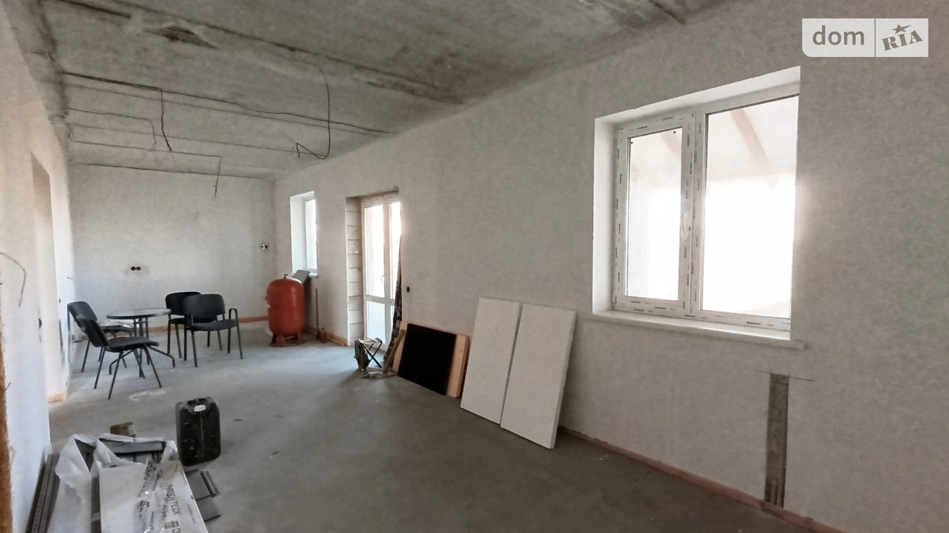 Продается дом на 2 этажа 153 кв. м с садом, цена: 130000 $ - фото 3