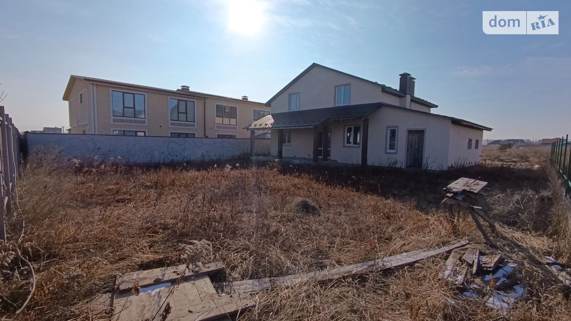 Продается дом на 2 этажа 153 кв. м с садом, цена: 130000 $ - фото 2