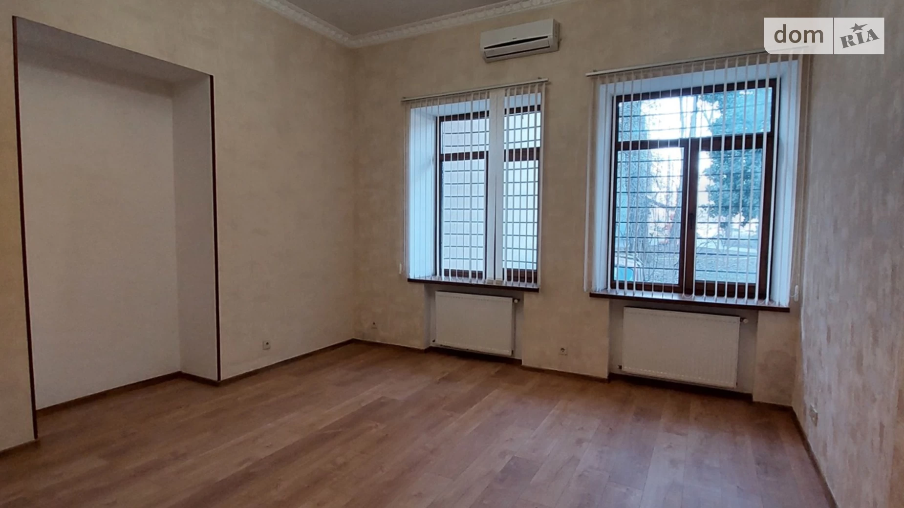 Сдается в аренду офис 146 кв. м в бизнес-центре, цена: 41000 грн - фото 2