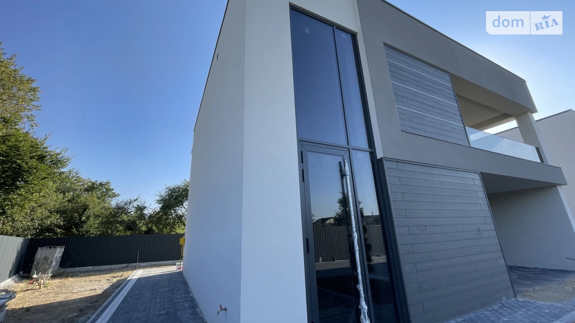 Продается дом на 2 этажа 180 кв. м с бассейном, цена: 150000 $ - фото 3