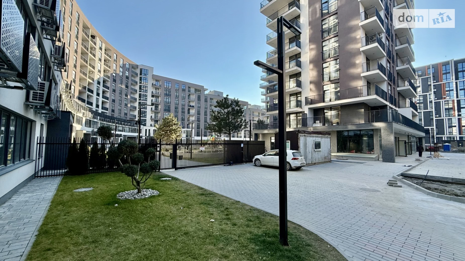 Продается 1-комнатная квартира 44 кв. м в Ужгороде, цена: 86999 $ - фото 2