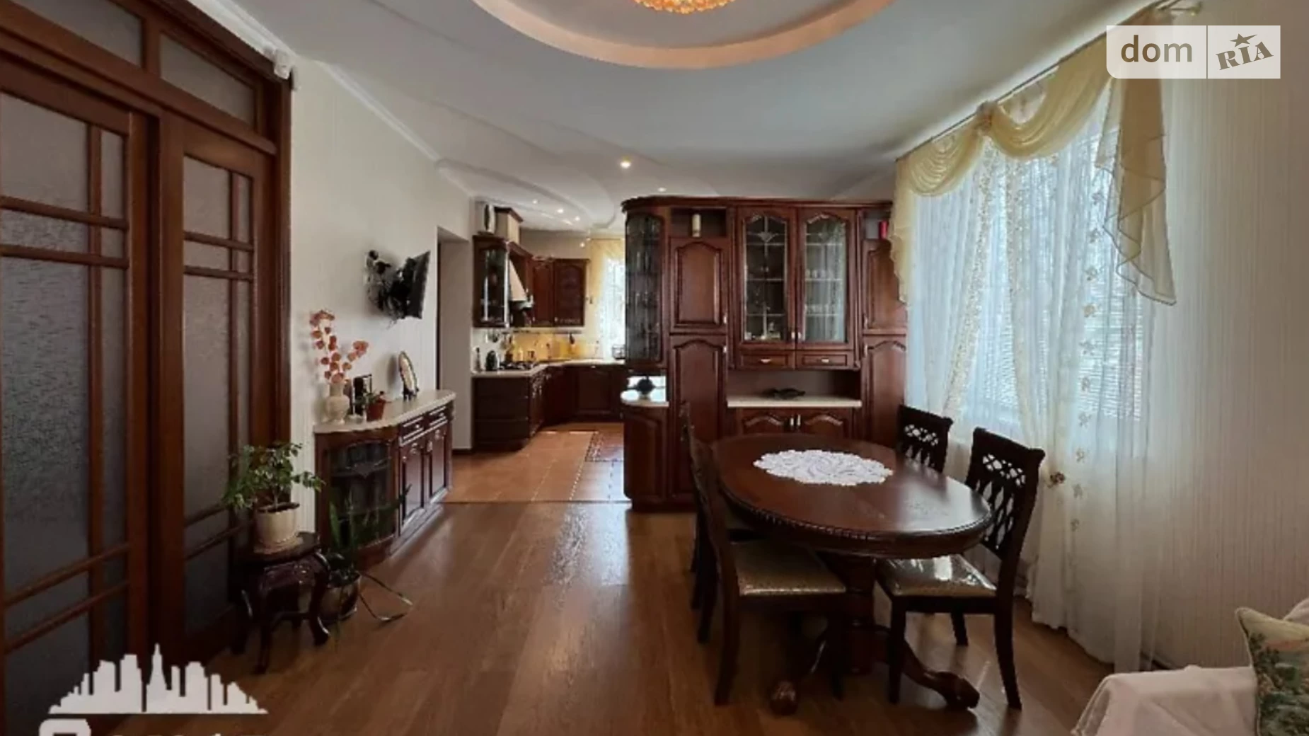 Продается дом на 2 этажа 236 кв. м с балконом, цена: 162000 $ - фото 3