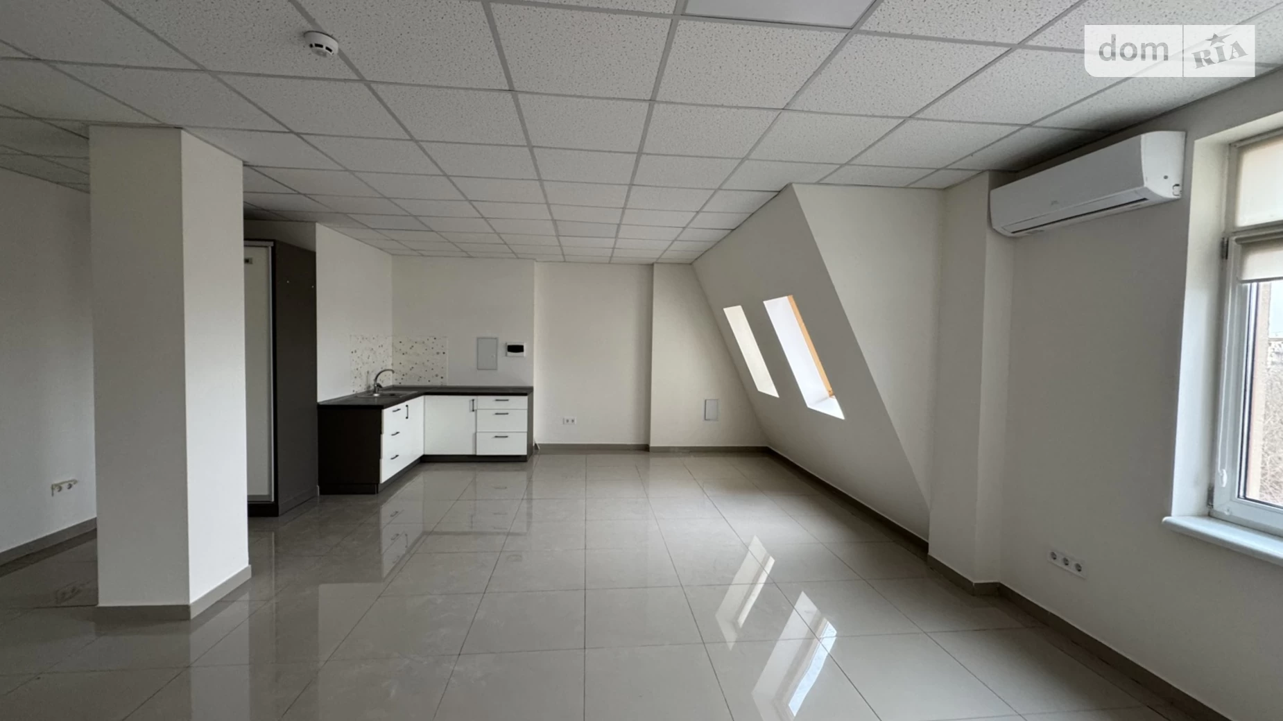 Сдается в аренду офис 300 кв. м в бизнес-центре, цена: 3000 $ - фото 5