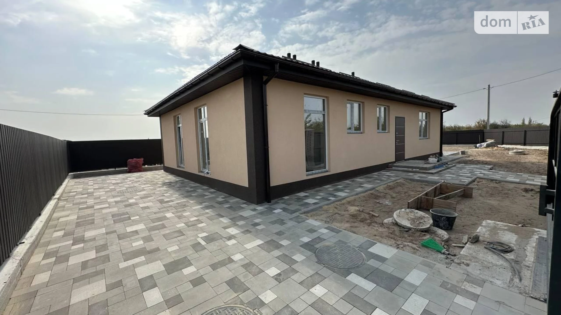 Продается одноэтажный дом 111 кв. м с балконом, цена: 110000 $ - фото 2