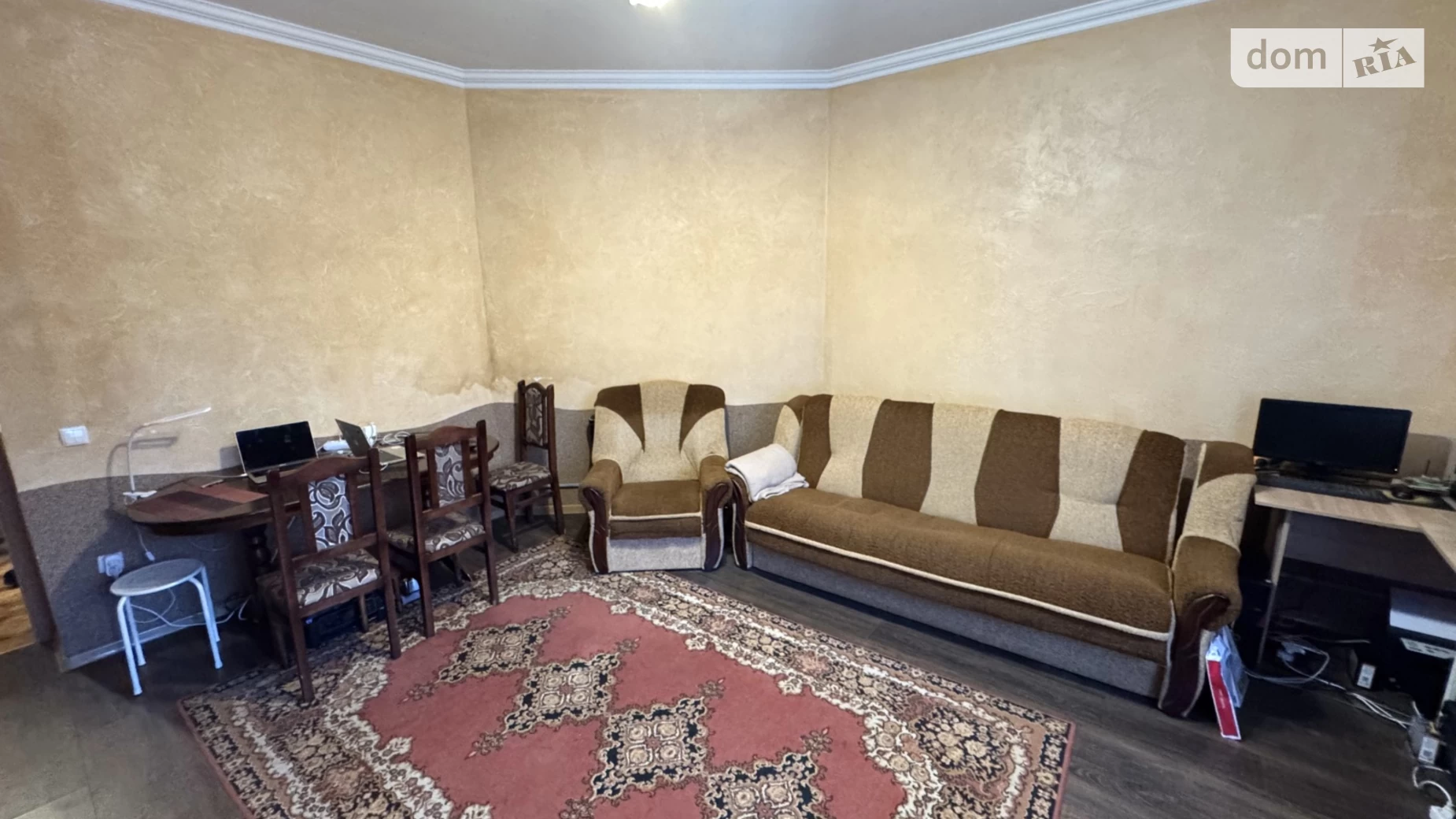 Продается 1-комнатная квартира 33 кв. м в Мукачеве, ул. Августина Штефана, 8 - фото 2