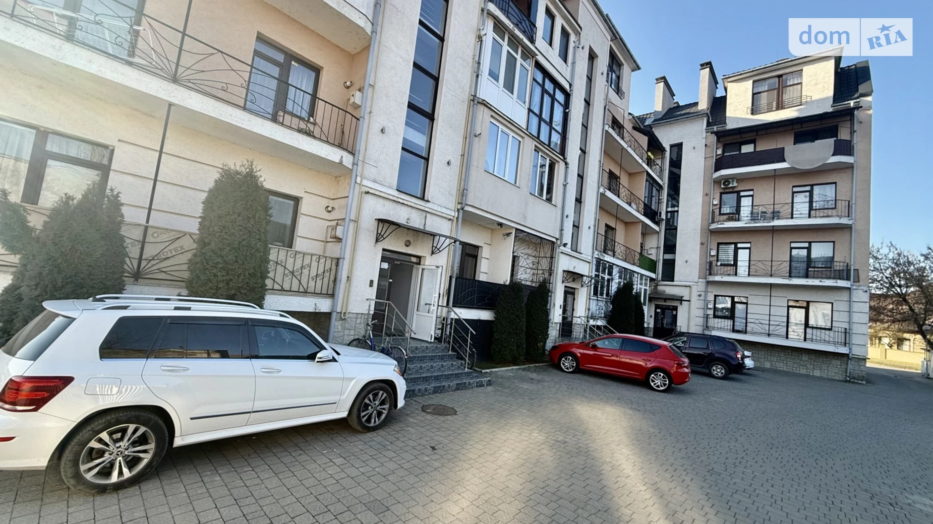 Продается 3-комнатная квартира 102 кв. м в Ужгороде, ул. Погорелова, 3Б - фото 2