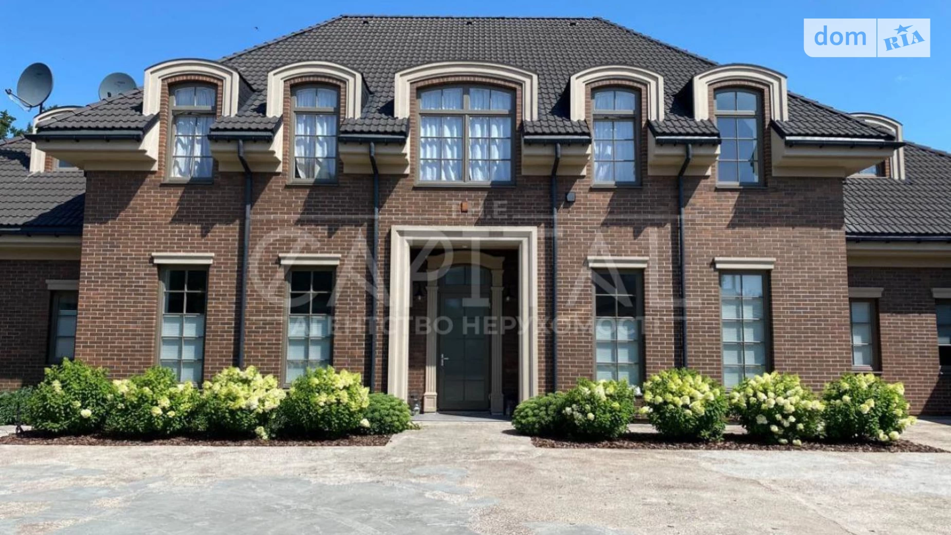 Сдается в аренду дом на 2 этажа 660 кв. м с верандой, цена: 18000 $ - фото 2