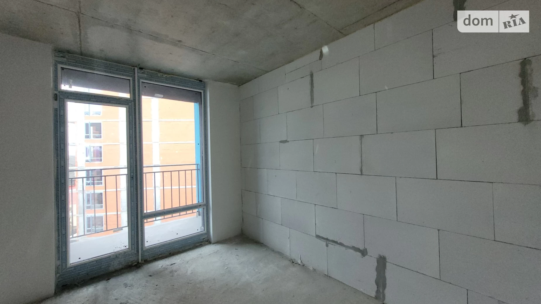 Продается 2-комнатная квартира 63 кв. м в Ивано-Франковске, ул. Крайковского, 1А - фото 2