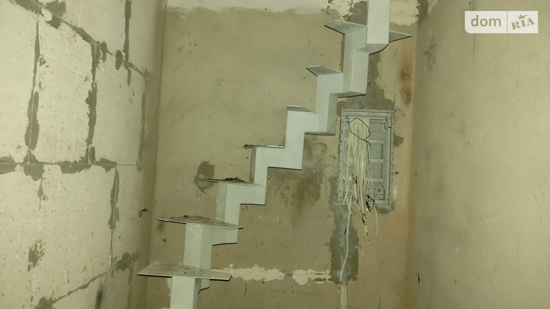 Продається 3-кімнатна квартира 100 кв. м у Кріжанівці, вул. Семена Палія(Дніпропетровська дорога), 22А - фото 2