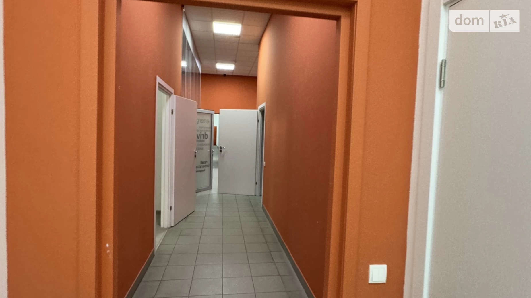 Сдается в аренду офис 560 кв. м в бизнес-центре, цена: 10640 $ - фото 2