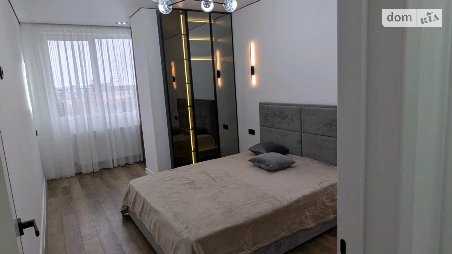 Продается 2-комнатная квартира 58 кв. м в Ивано-Франковске, ул. Национальной Гвардии, 3 - фото 3