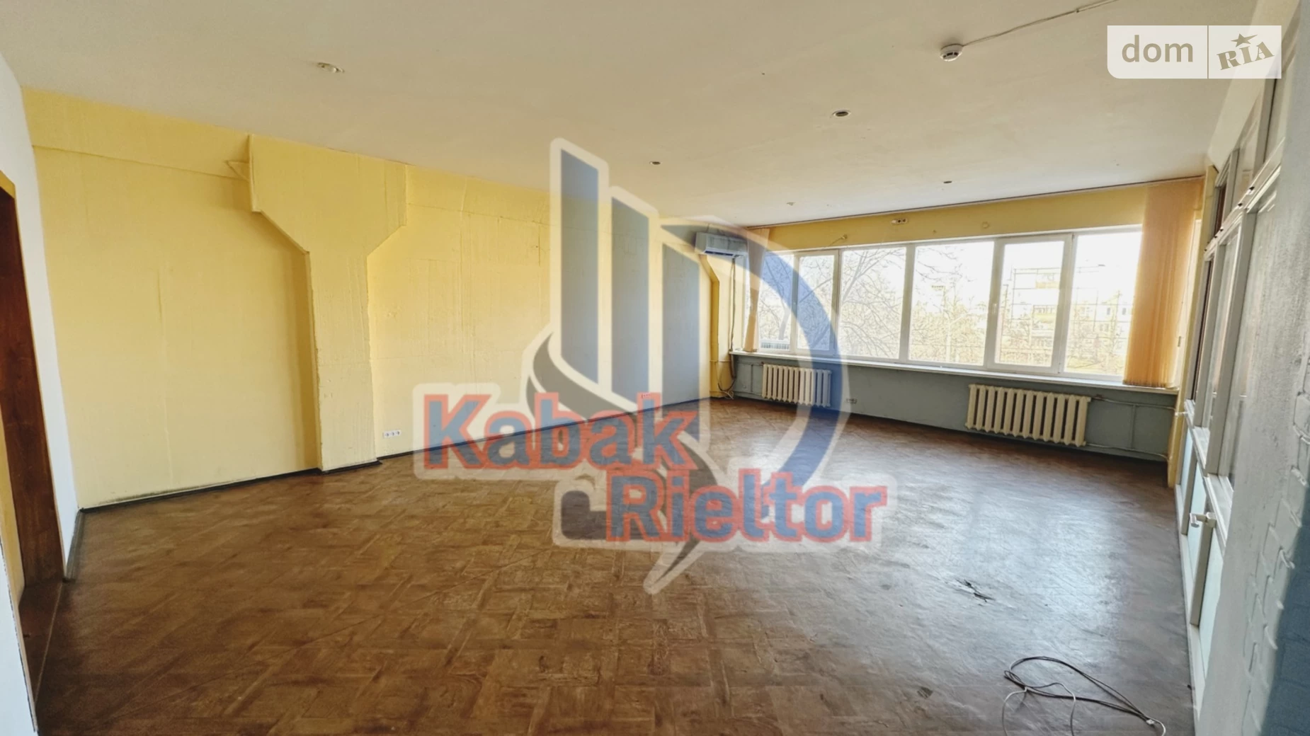 Сдается в аренду офис 75.6 кв. м в бизнес-центре, цена: 10584 грн - фото 5