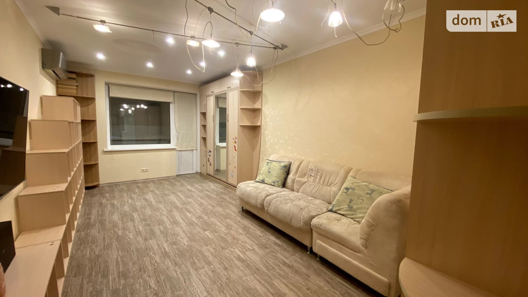Продается 2-комнатная квартира 68.8 кв. м в Ирпене, ул. Киевская, 22Е - фото 2