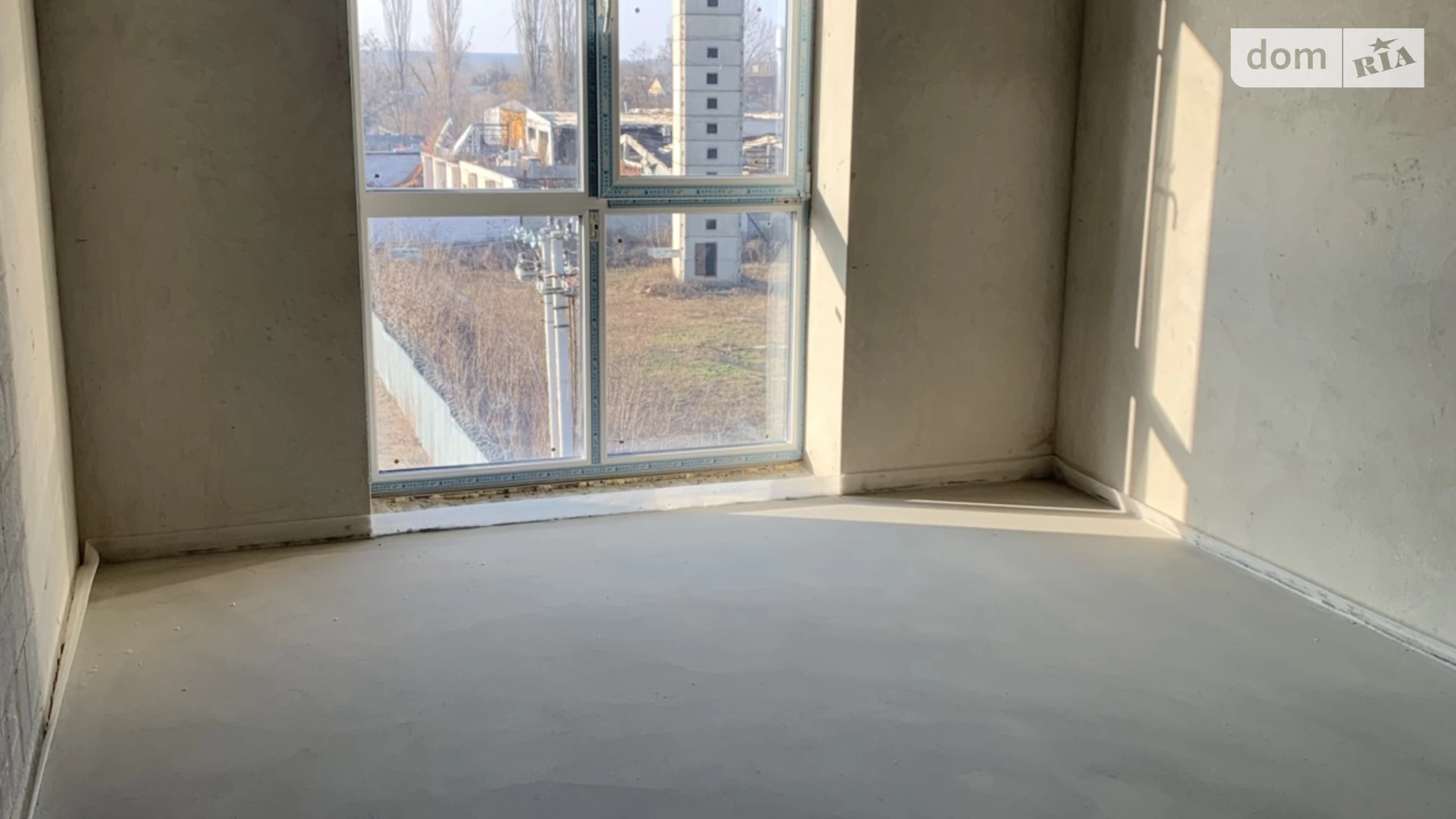 Продается 1-комнатная квартира 38 кв. м в Гостомеле, ул. Украинская, 12/2 - фото 2